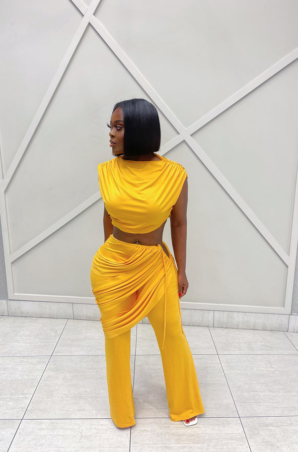 “CLARA” TWO PIECES SET -YELLOW