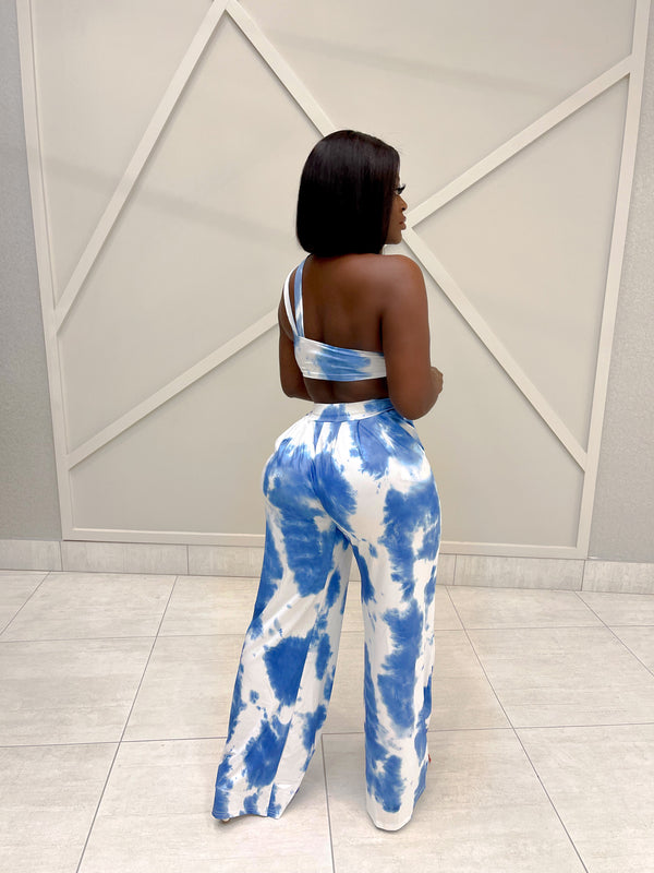 “KARIA” TWO PIECE SET-BLUE